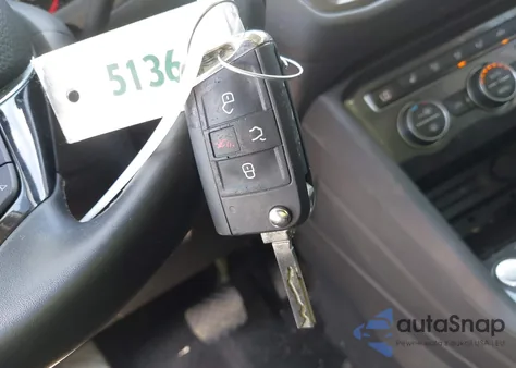 2021 Volkswagen Tiguan 2.0T Se/2.0T Se R-Line Black/2.0T Sel z USA, uszkodzony, nr VIN 3VV2B7AX0MM028554